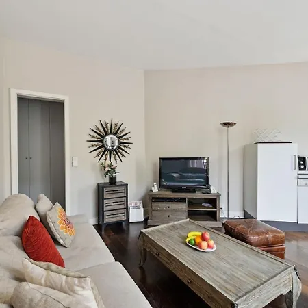 Bnbnook - Stylish 1br - Heart Of Golden Triangle Appartamento